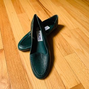 Leather dark green flats